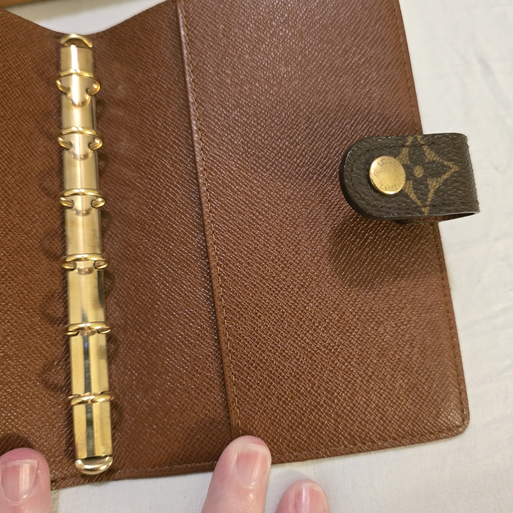 Louis Vuitton Monogram Agenda - Picture 13 of 17